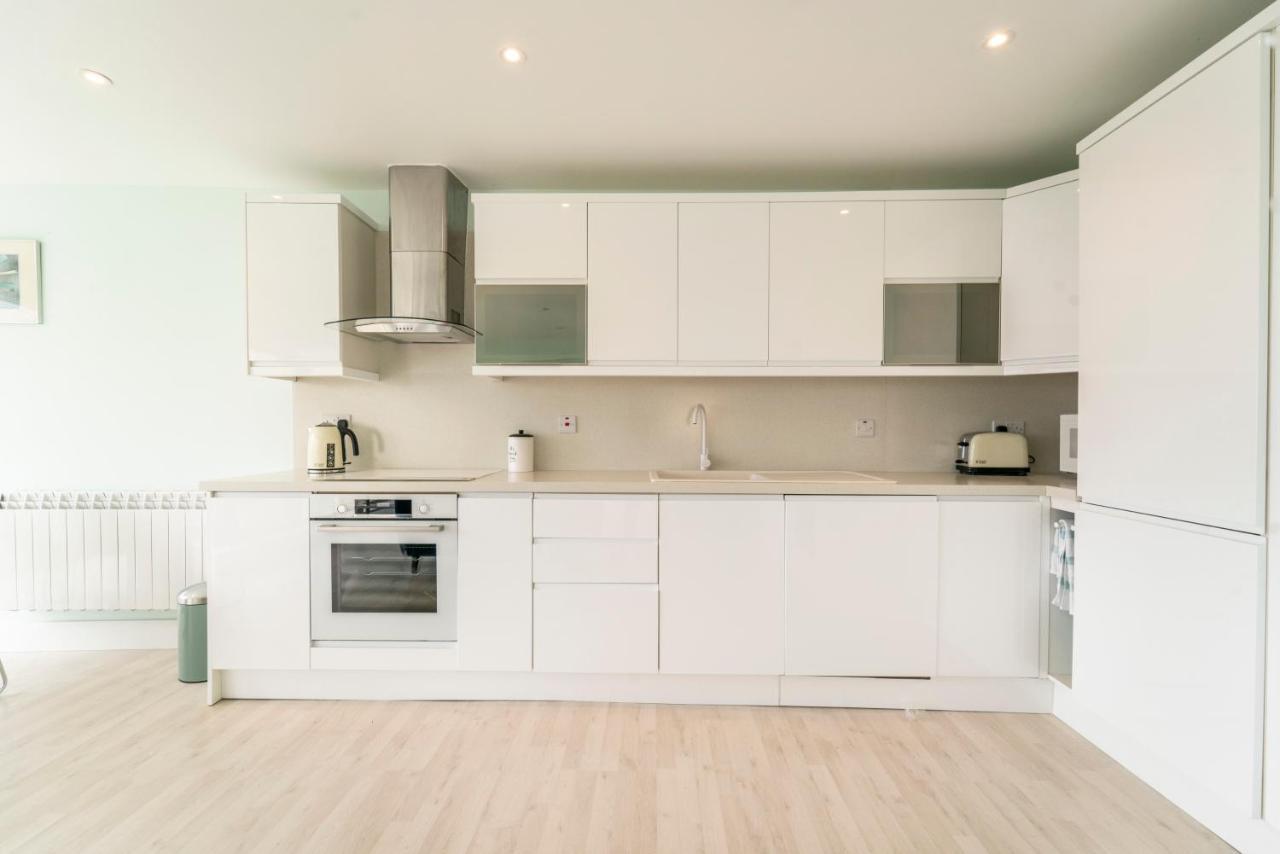 Luxurious Seaside Apartment Galway Bagian luar foto
