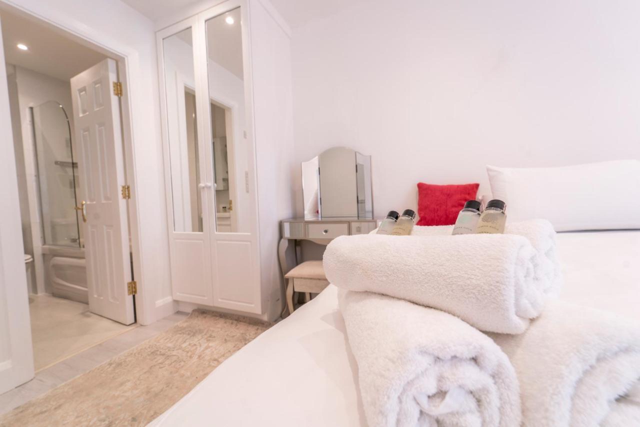 Luxurious Seaside Apartment Galway Bagian luar foto