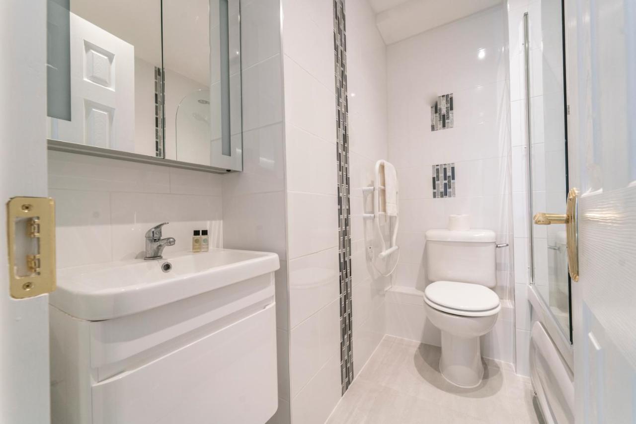 Luxurious Seaside Apartment Galway Bagian luar foto