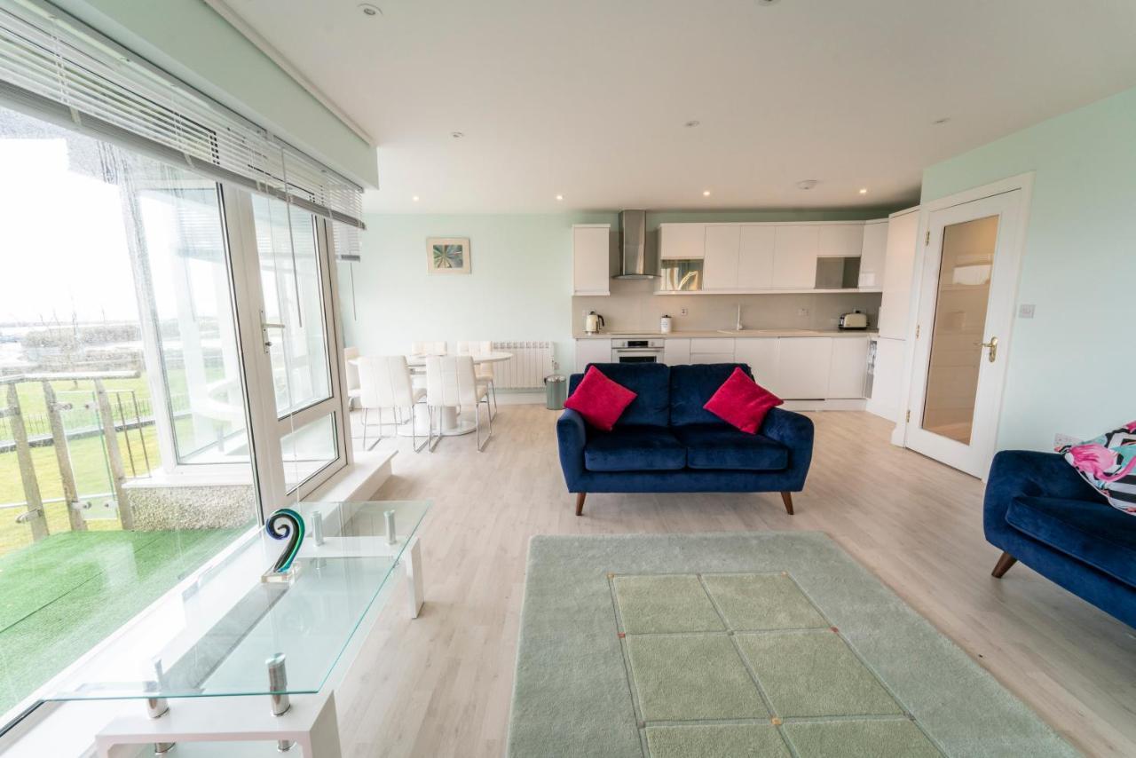 Luxurious Seaside Apartment Galway Bagian luar foto